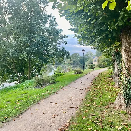 Au Bord De La Sarthe - 6 Personnes Casa de Férias Fille