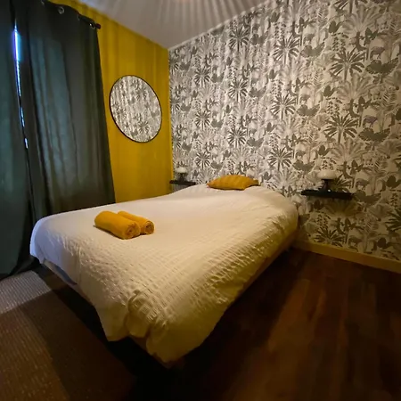 Au Bord De La Sarthe - 6 Personnes *